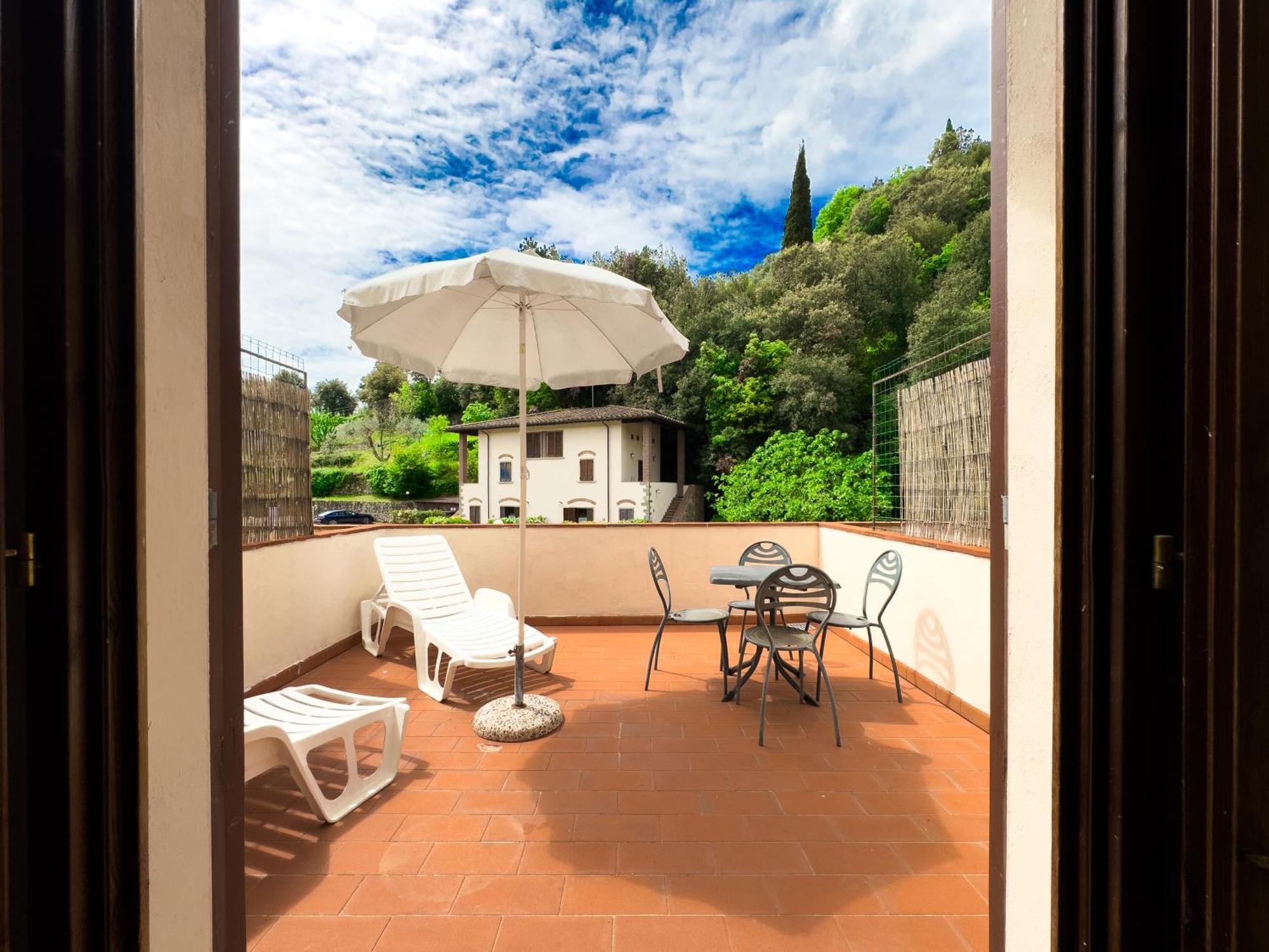 La Ferriera Exclusive Resort - Pool & Waterfall Loro Ciuffenna Bagian luar foto