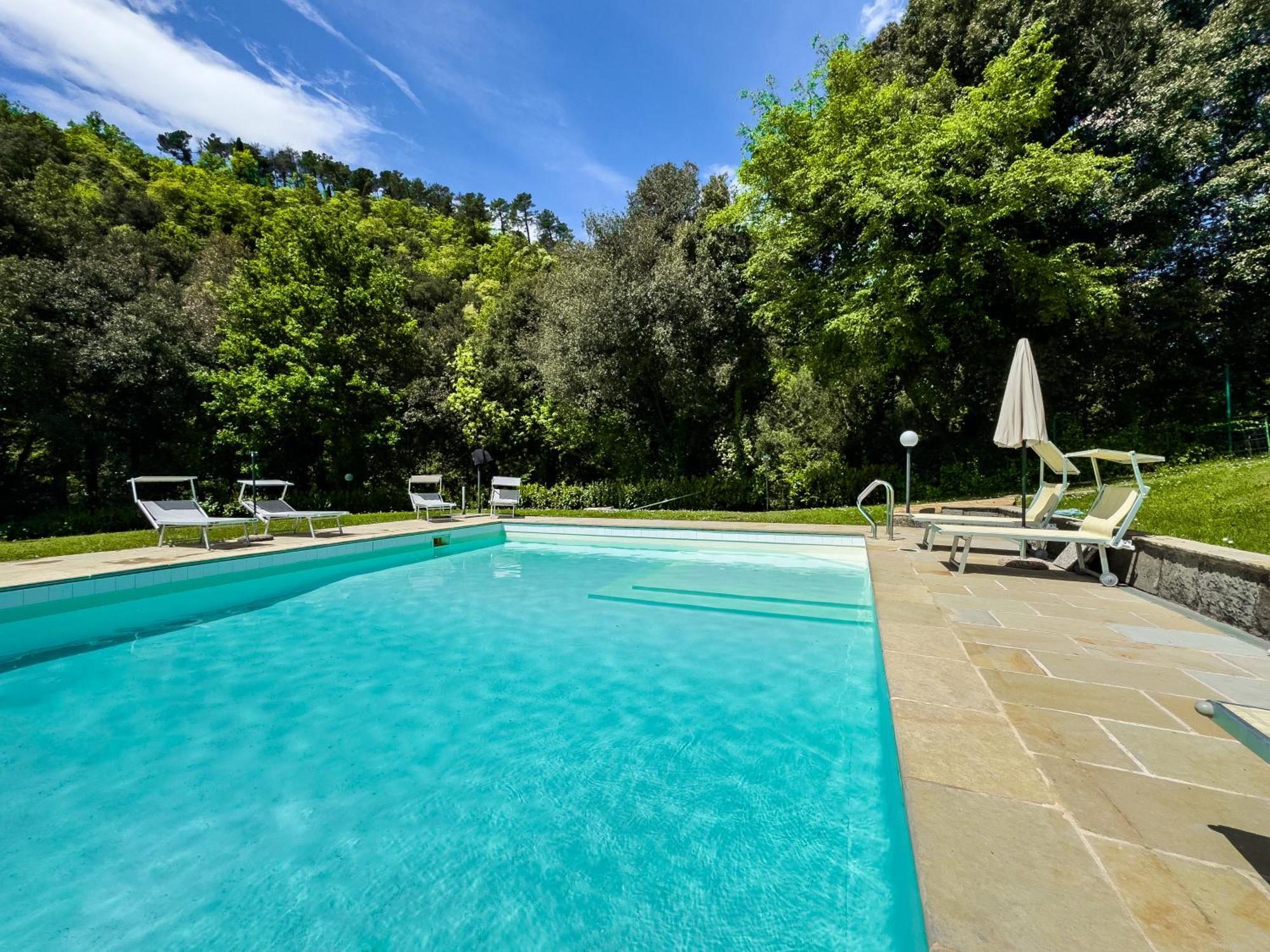 La Ferriera Exclusive Resort - Pool & Waterfall Loro Ciuffenna Bagian luar foto